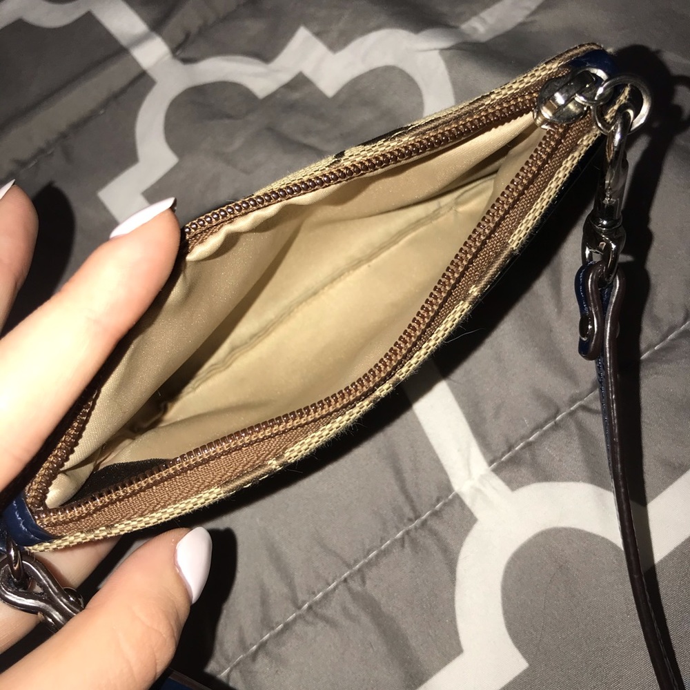 Small Wristlet In Signature Canvas - Picture 8 of 8
